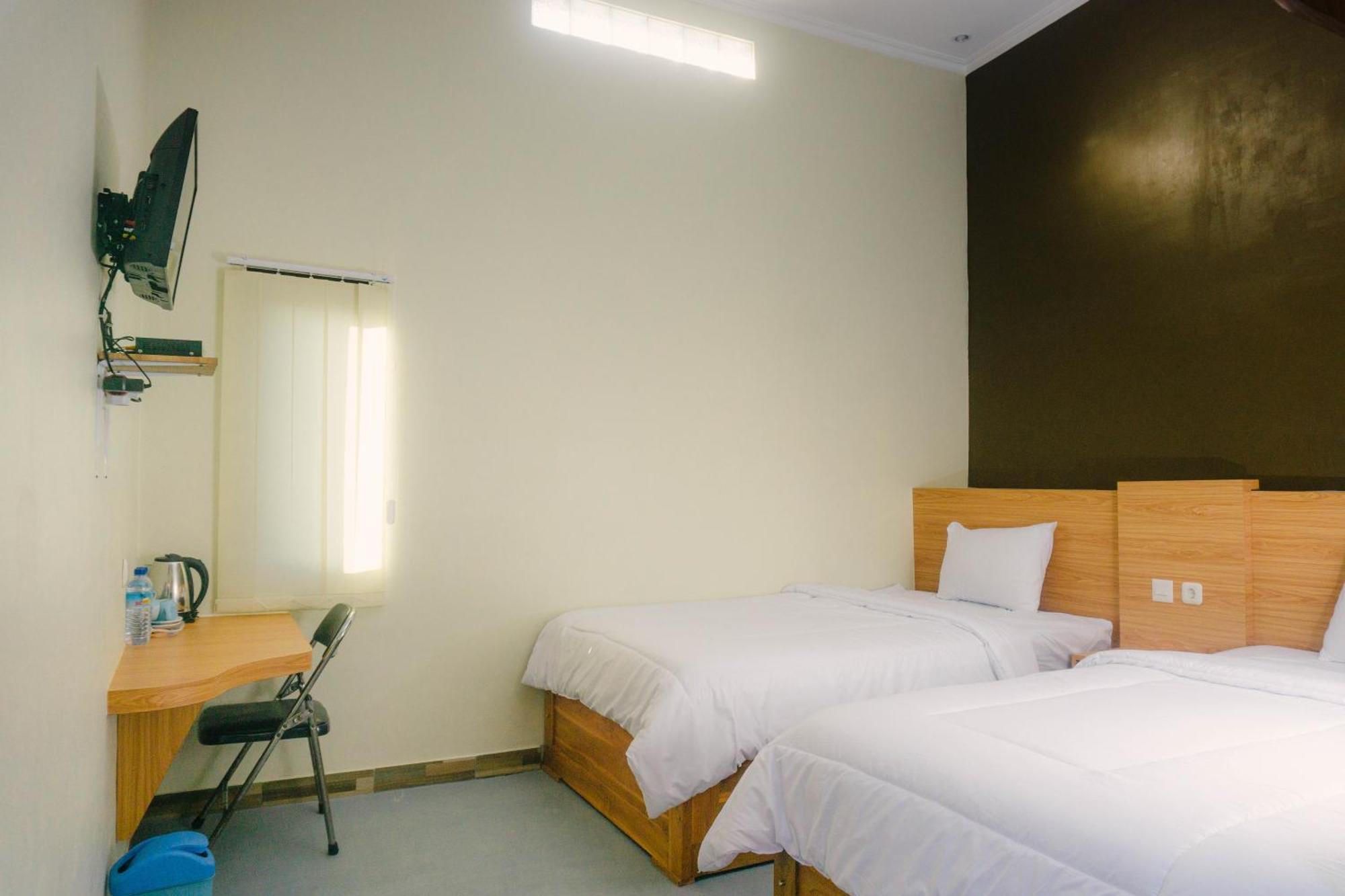 Grand Khalifah Guesthouse Sumbawa Dış mekan fotoğraf