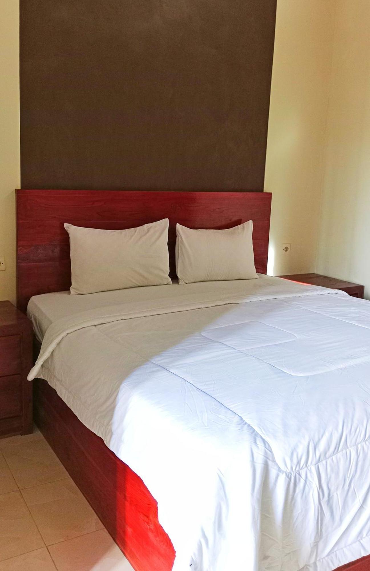 Grand Khalifah Guesthouse Sumbawa Dış mekan fotoğraf